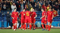 Montenegro yang kalah dominan mampu mencuri gol lebih dulu pada menit ke-17. Marko Vesovic membawa Montenegro memimpin lewat gol dengan tendangan kaki kanan dari dalam kotak penalti. Foto: Carl Recine/Action Images via Reuters