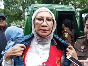 Ratna Sarumpaet Harap Hakim Kabulkan Permohonan Jadi Tahanan Kota Ratna Sarumpaet Harap Hakim Kabulkan Permohonan Jadi Tahanan Kota