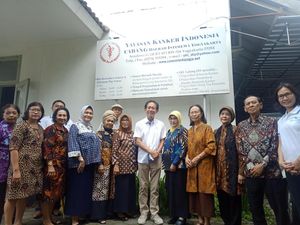 Bos Sido Muncul Ajak Donatur Perluas Rumah Singgah Penderita Kanker Bos Sido Muncul Ajak Donatur Perluas Rumah Singgah Penderita Kanker