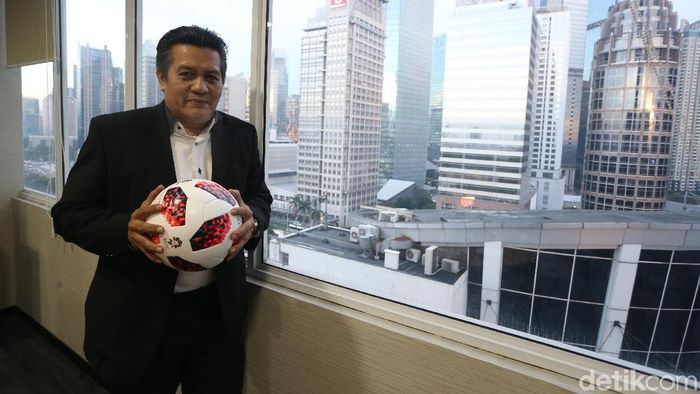 Gusti Randa mengemban amanah dari Joko Driyono untuk memimpin sementara PSSI. (Foto: Rengga Sancaya/detikcom) Gusti Randa mengemban amanah dari Joko Driyono untuk memimpin sementara PSSI. (Foto: Rengga Sancaya/detikcom)