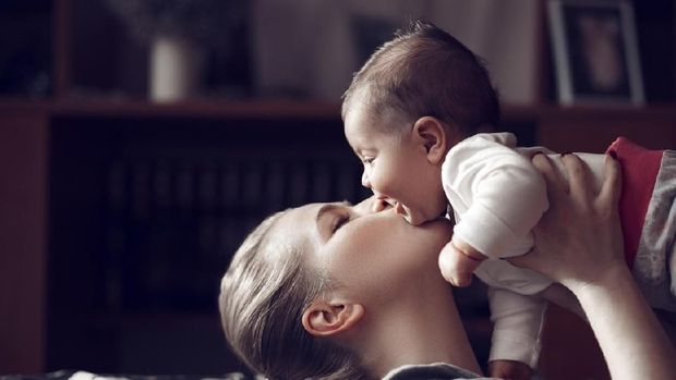 Ilustrasi ibu dan bayi