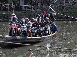 Cerita Perahu Eretan yang Memangkas Kemacetan Jakarta