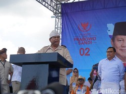 Prabowo: Banyak dari Partai Lain Kepalanya di Sana, Rakyatnya ke Sini
