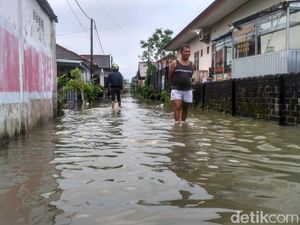 Diguyur Hujan, Pangkalpinang Babel Terendam Banjir Diguyur Hujan, Pangkalpinang Babel Terendam Banjir