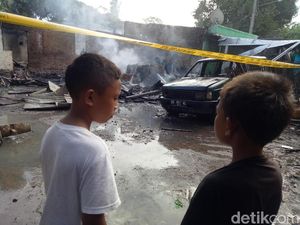 Ibu dan Anak Ditikam karena Cekcok Warisan, Rumah Pelaku Dibakar Warga