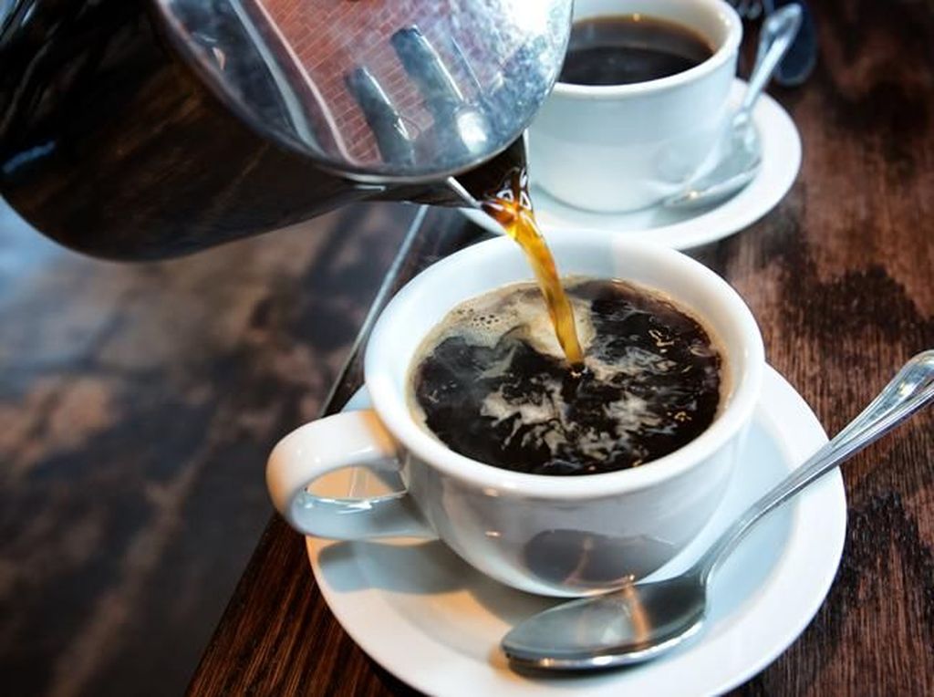 Kenapa Kopi Cold Brew Lebih Mahal Dari Kopi Panas? Kenapa Kopi Cold Brew Lebih Mahal Dari Kopi Panas?