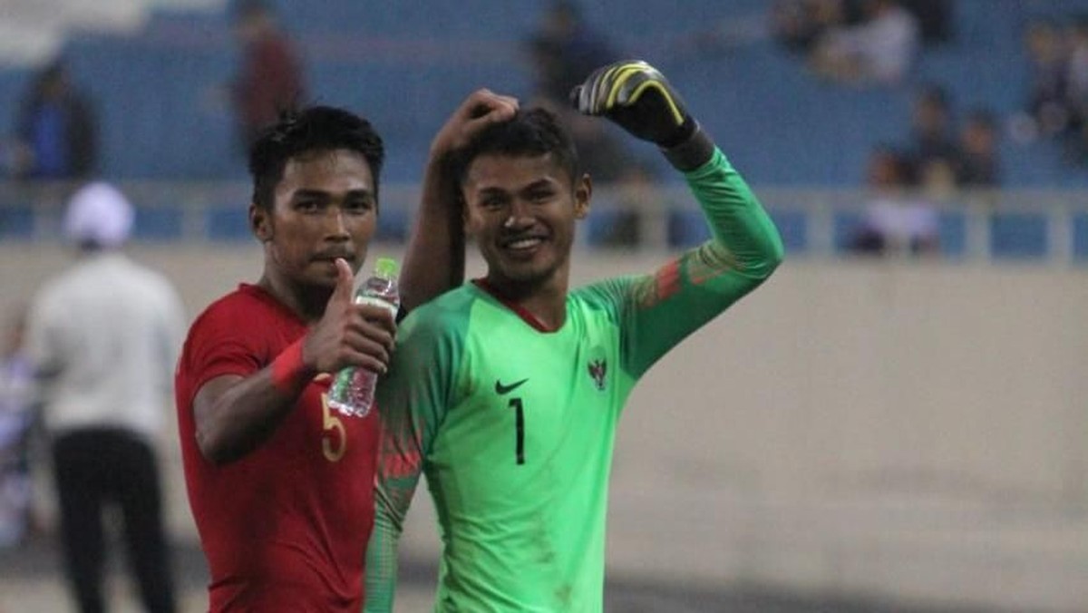 Penyerang timnas U-23 Dimas Drajad jadi kiper dadakan dan gagalkan penalti Brunei Darussalam. (Foto: dok. PSSI)