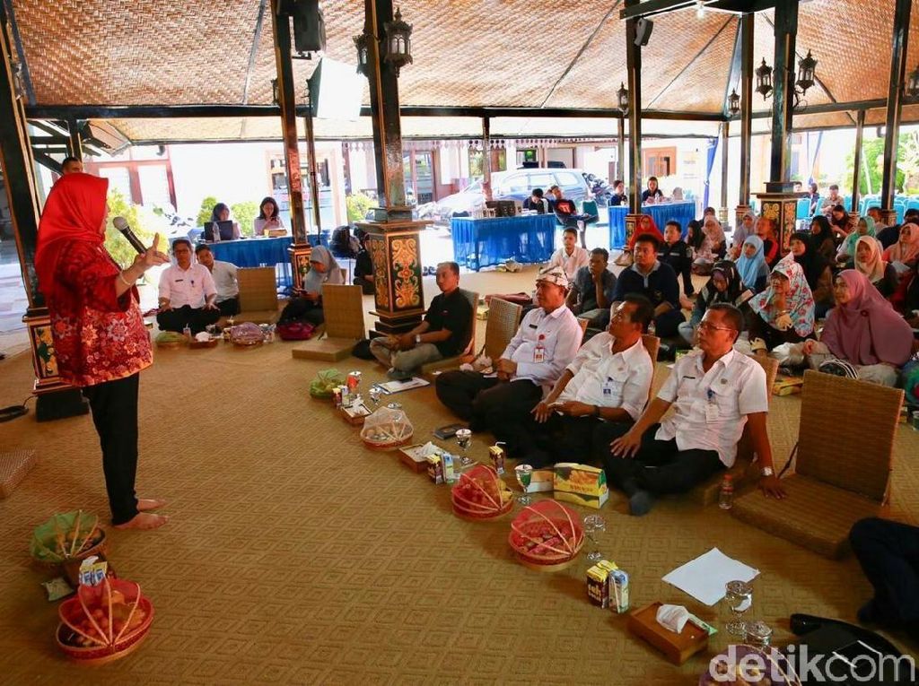 Kemenkominfo dan Bukalapak Bikin UMKM Banyuwangi Mahir Pemasaran Online Kemenkominfo dan Bukalapak Bikin UMKM Banyuwangi Mahir Pemasaran Online