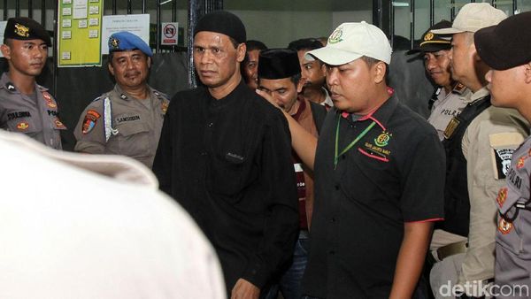 Usai Vonis 8 Bulan, Hercules Dikawal Ketat Aparat Polisi
