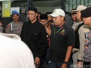 Detik-detik Hercules Ngamuk Jelang Sidang Vonis di PN Jakbar Detik-detik Hercules Ngamuk Jelang Sidang Vonis di PN Jakbar
