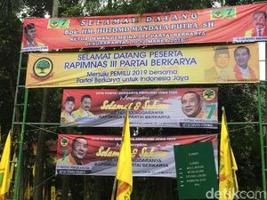 Tetap Parnoko Meski Jual Nama Soeharto Tetap Parnoko Meski Jual Nama Soeharto