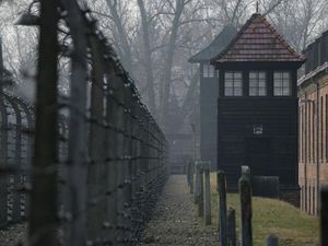 Kisah Ahli Kimia Keturunan Yahudi yang Selamat dari Kekejaman Nazi