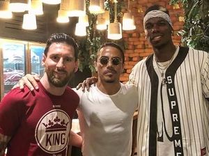 Pesona Salt Bae Membuat 10 Seleb dan Tokoh Dunia Ini Kepincut