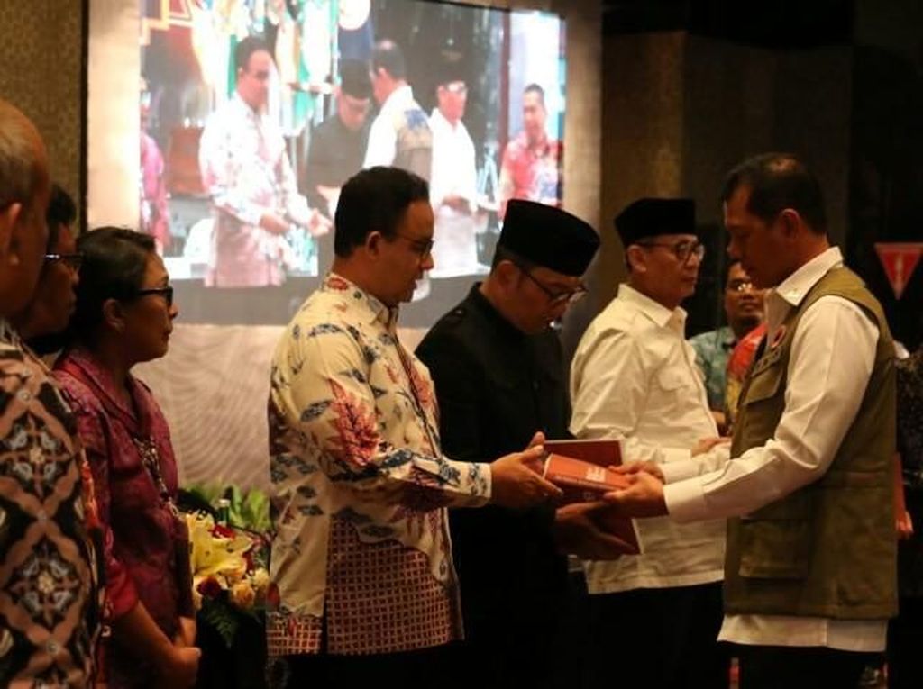 Anies Jalin Kerja Sama Penanganan Bencana dengan BNPB dan 9 Provinsi Anies Jalin Kerja Sama Penanganan Bencana dengan BNPB dan 9 Provinsi