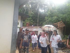 Kampanyekan Jokowi-Maruf, Srikandi Door to Door ke Warga Sumbar