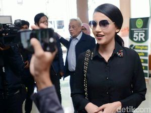 Tsania Marwa Pasrah Atalarik Syah Tak Hadiri Sidang Mediasi Tsania Marwa Pasrah Atalarik Syah Tak Hadiri Sidang Mediasi