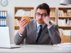 Redam Rasa Kecewa dan Sedih dengan Konsumsi 10 Makanan Enak Ini