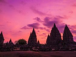 Borobudur dan Prambanan Bisa Jadi Venue Konser Terbaik Dunia