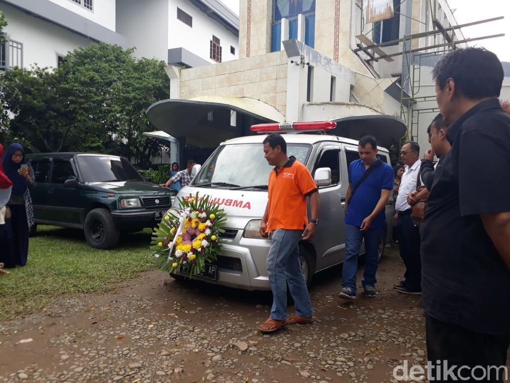 Jenazah Perlu Perjalanan Nyaman Jenazah Perlu Perjalanan Nyaman