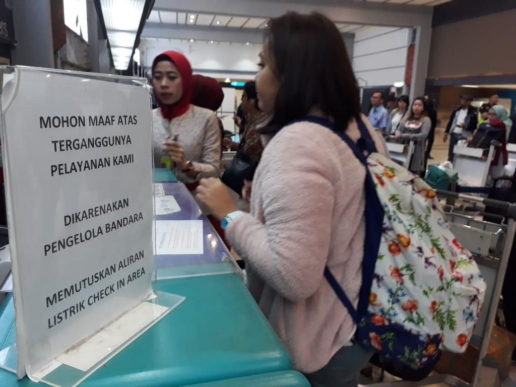 Listrik Layanan Check-in Diputus, Ini Penjelasan Sriwijaya Air Listrik Layanan Check-in Diputus, Ini Penjelasan Sriwijaya Air