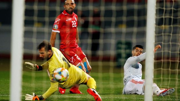 Alvaro Morata antar Spanyol menang 2-0 atas Malta.