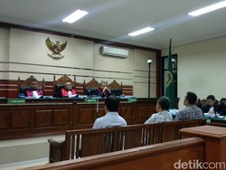 5 Terdakwa Ngaku Diperas di Sidang Kasus Suap Bupati Mojokerto Nonaktif