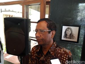 Mahfud Md: Nyoblos Itu Hak dan Tak Wajib, Tapi Golput Jadi Haram Jika... Mahfud Md: Nyoblos Itu Hak dan Tak Wajib, Tapi Golput Jadi Haram Jika...