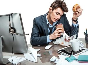 Bekerja Terlalu Serius Bikin Orang Lebih Sering Makan dan Cepat Gemuk Bekerja Terlalu Serius Bikin Orang Lebih Sering Makan dan Cepat Gemuk
