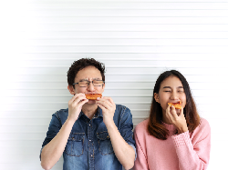 Jangan Salah, Selera Makan Sama Bisa Pertanda Jodoh