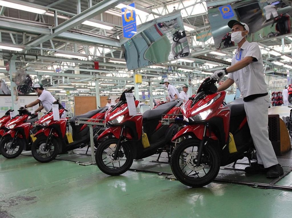 Banyak Kebun Sawit, Skuter Lebih Laku Ketimbang Motor Trail Banyak Kebun Sawit, Skuter Lebih Laku Ketimbang Motor Trail