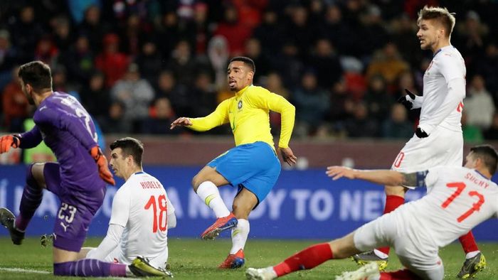 Sempat tertinggal, Timnas Brasil menang 3-1 atas Republik Ceko di laga persahabatan. Gabriel Jesus bikin dua gol untuk Selecao. (Foto: David W Cerny/Reuters)