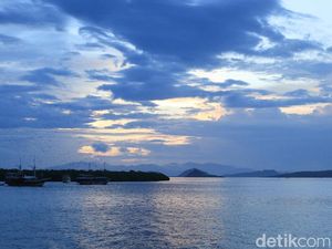 Foto: Gotham City dari Labuan Bajo