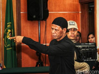 Begini Ekspresi Hercules Usai Divonis 8 Bulan Penjara