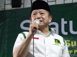 Di Depan Mbah Moen dan Santri, Suharso Monoarfa Ngaku Mirip Ahok