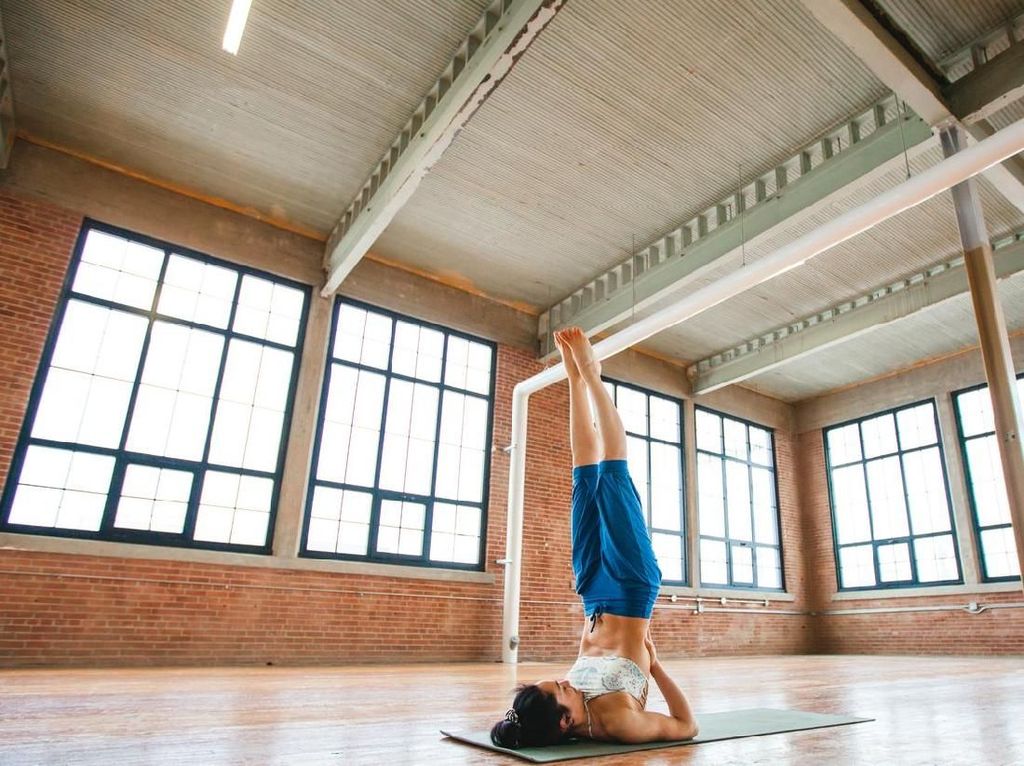 Berbagai Pose Yoga yang Rawan Cedera Bila Dilakukan Oleh Pemula Berbagai Pose Yoga yang Rawan Cedera Bila Dilakukan Oleh Pemula