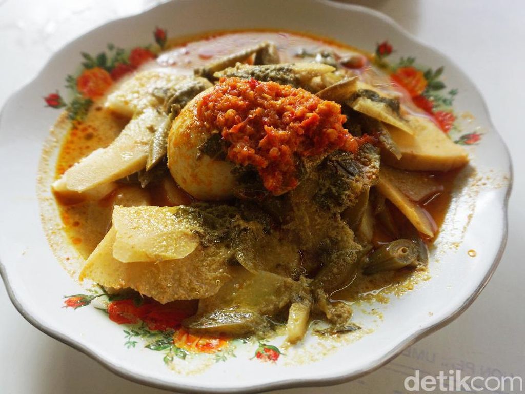 Lamaknyo! Katupek Sayur Padang yang Gurih Pedas Mengenyangkan Lamaknyo! Katupek Sayur Padang yang Gurih Pedas Mengenyangkan