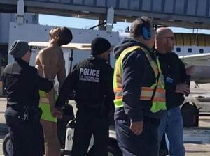 Bikin Heboh Amerika, Penumpang Pria Bugil di Landasan Pacu Pesawat