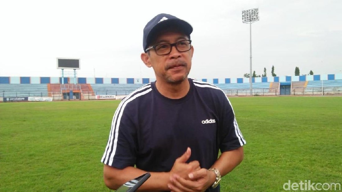Pelatih Persela Lamongan, Aji Santoso. (Foto: Eko Sudjarwo/detikSport)