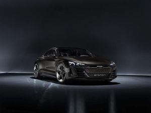 E-Tron Langkah Audi Kenalkan Teknologi Mobil Listrik di Indonesia E-Tron Langkah Audi Kenalkan Teknologi Mobil Listrik di Indonesia