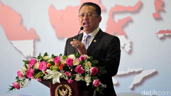 Ekspresi Bamsoet Saat Hadiri Deklarasi Pemilu Damai