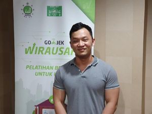Go-Food Bantu Pemuda Ini Rajai Pasar Ayam Geprek di Semarang Go-Food Bantu Pemuda Ini Rajai Pasar Ayam Geprek di Semarang