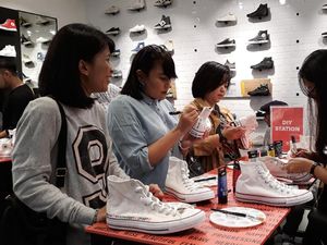 Converse Definisikan Arti Wanita Lewat Koleksi Love The Progress Converse Definisikan Arti Wanita Lewat Koleksi Love The Progress
