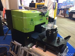 Mesin Print Ini Bisa Jadi Saingan Pelukis Sepatu