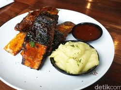 Habis Gajian Enaknya Makan Roasted Ribs Maknyus di Sini