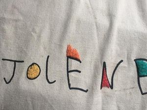 Wouw, Tulisan Tangan Bocah 6 Tahun Ini Dijadikan Logo Restoran!