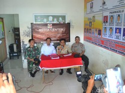 Panwaslu Nilai 6 Honorer Pamer Stiker Prabowo Tak Langgar Kampanye
