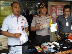Cari Kaya Lewat Penipuan Arisan Online, Sepasang Kekasih Ini Diamankan