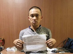 Sembunyikan Sabu di Anus, 2 WN Malaysia Ditangkap