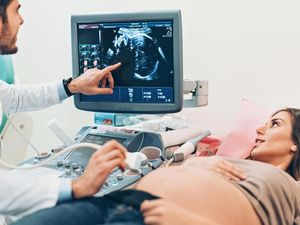 Cara Janin Buang Air Kecil dan Buang Air Besar