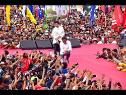 Kampanye di Sulbar, Jokowi Janji Rampungkan 3 Ruas Jalan di Mamuju